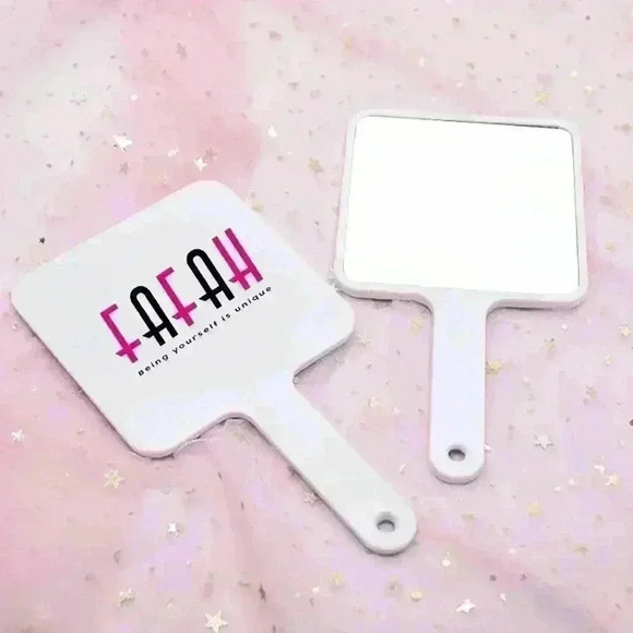 Gorgeous Hand Mirror - Picture 8 of 8